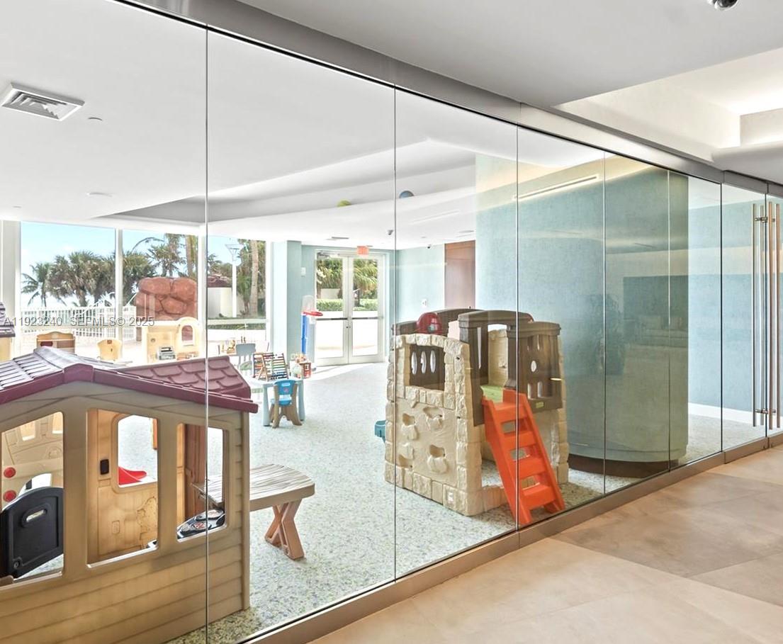 18101 Collins Avenue, Unit 1608 Sunny Isles Beach, FL 33160 - Photo 24 of 27