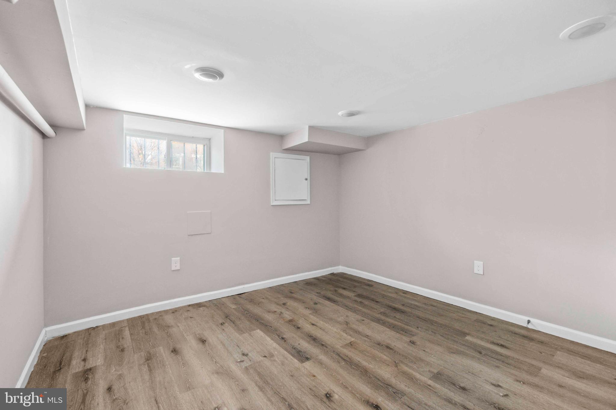 2815 East Madison Street Baltimore, MD 21205 - Photo 20 of 25 Versatile space that can be used as a 5th bedroom.