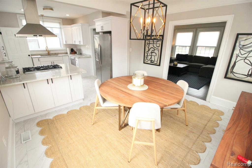 1383 Bishop Road Grosse Pointe, MI 48230 - Photo 18 of 51 Gallery Image 18