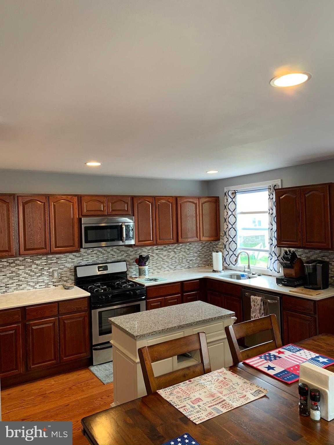 4049 Lasher Road Drexel Hill, PA 19026 - Photo 7 of 32 Kitchen