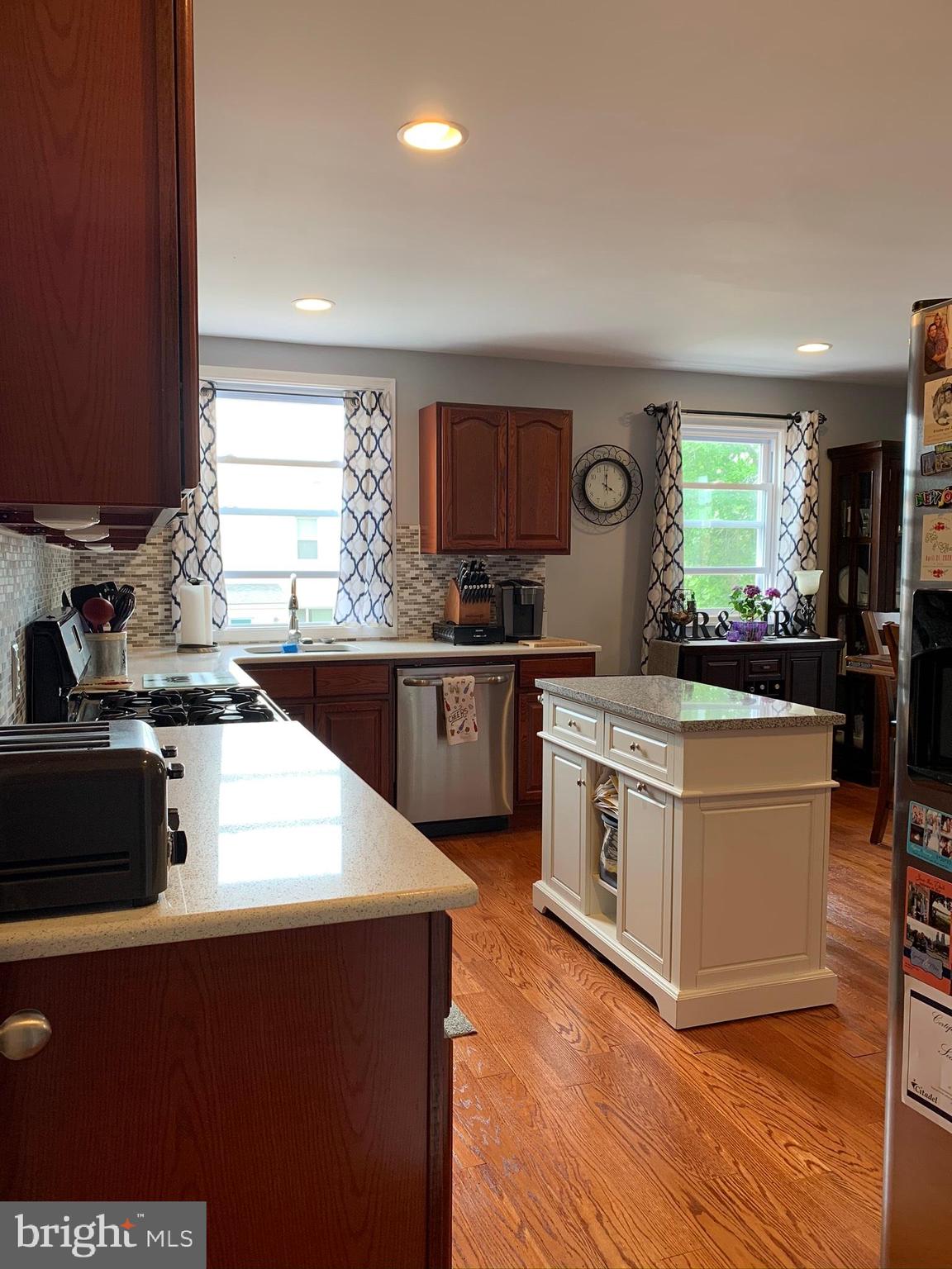 4049 Lasher Road Drexel Hill, PA 19026 - Photo 9 of 32 Kitchen