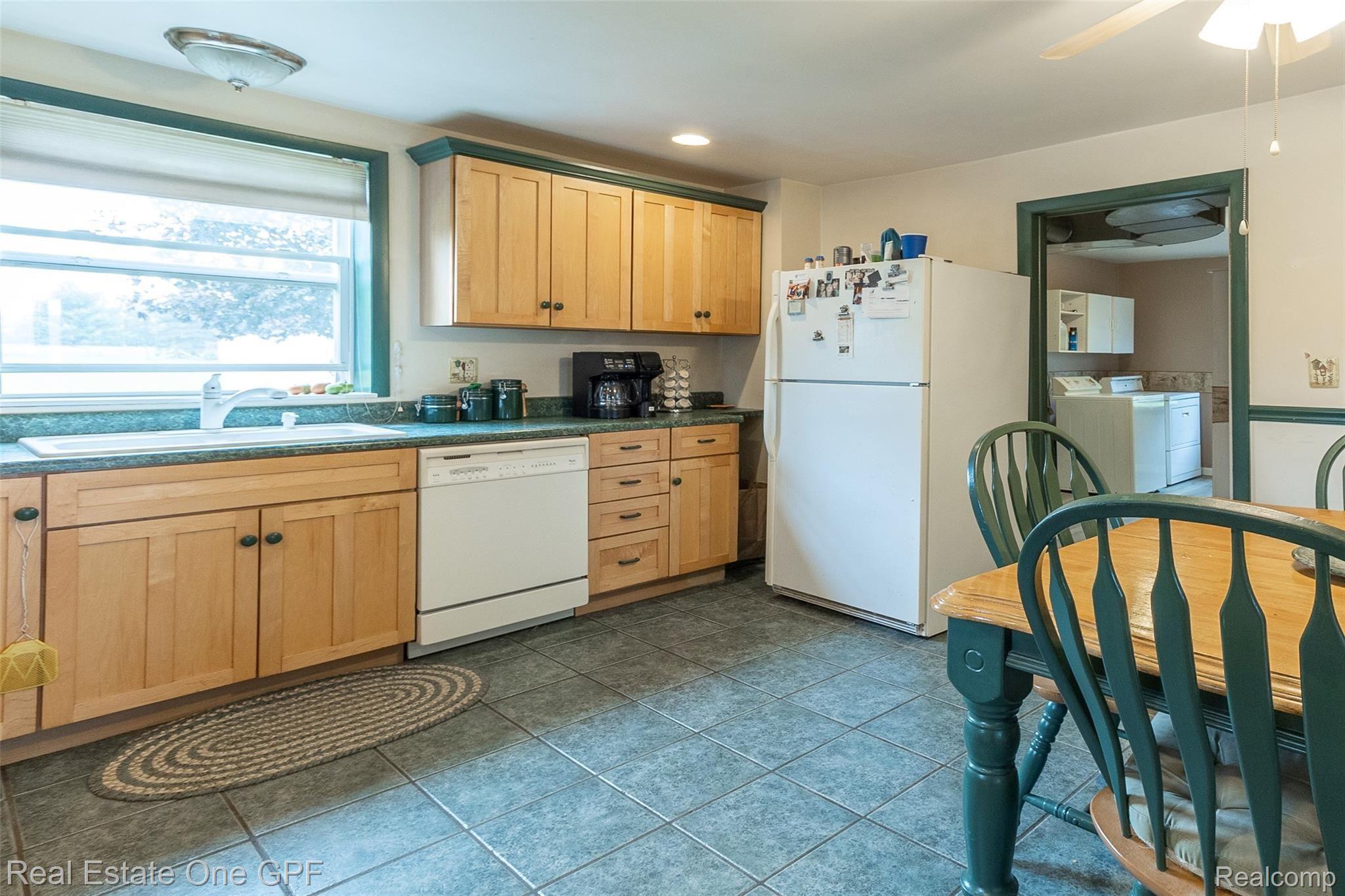 6765 North Road Fort Gratiot, MI 48059 - Photo 33 of 74 039.JPG
