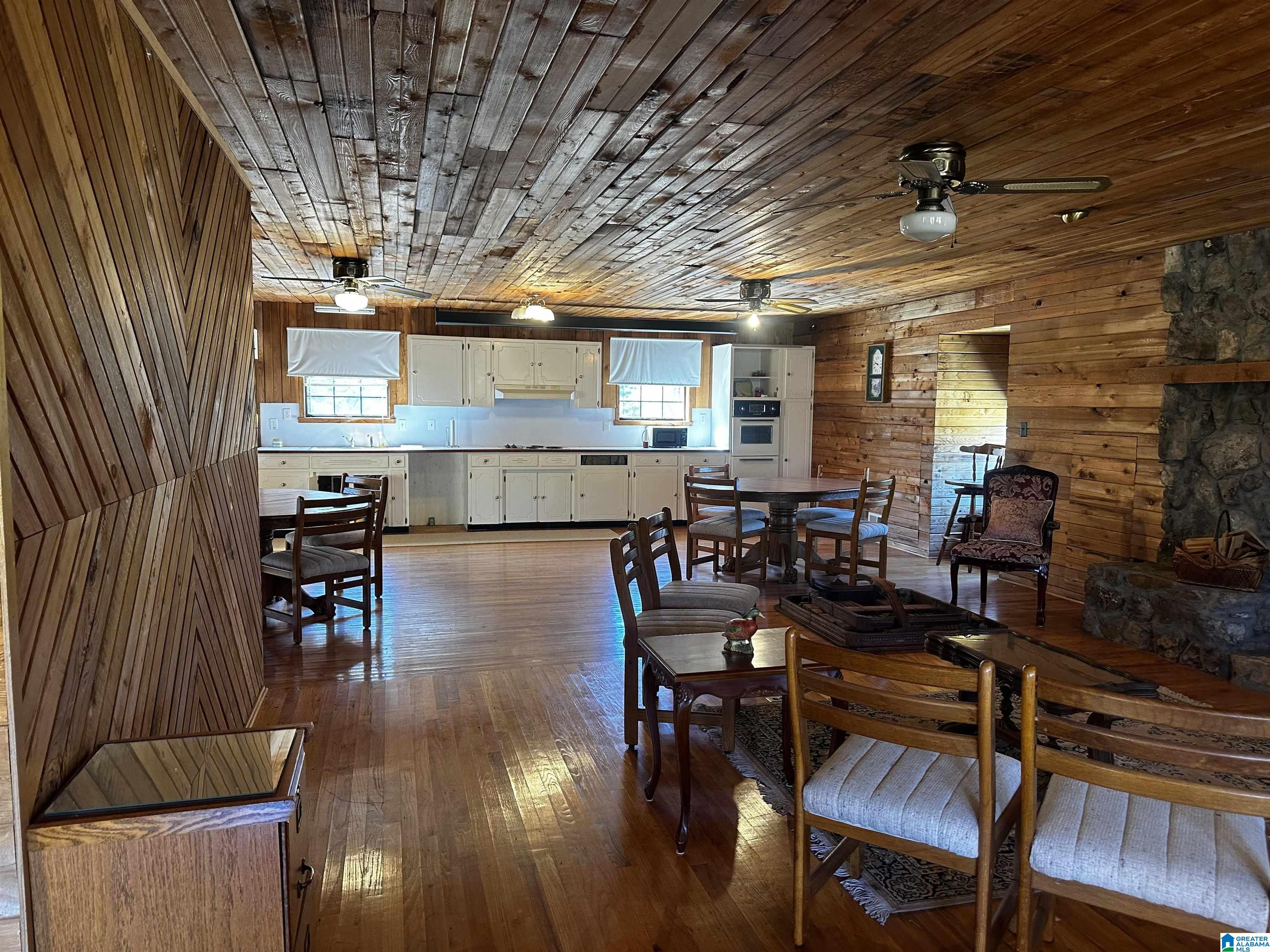 5045 Mountain Valley Road Bessemer, AL 35023 - Photo 2 of 5