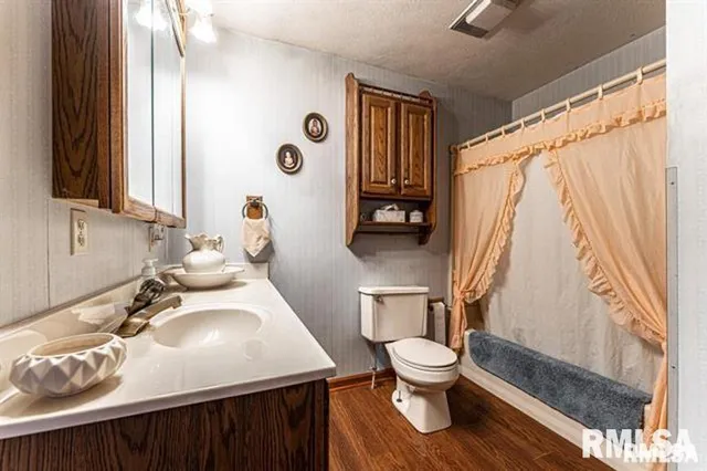 $535,000 | 2322 County Road 2000 North, Beason, IL 62512