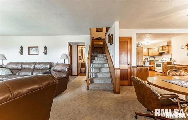 $535,000 | 2322 County Road 2000 North, Beason, IL 62512