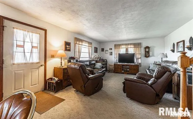 $535,000 | 2322 County Road 2000 North, Beason, IL 62512