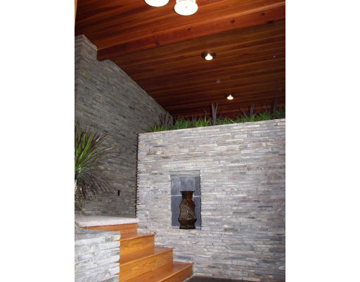 40 Old Post Road Walpole, MA 02032 - Photo 4 of 30 a view of entryway with wooden floor