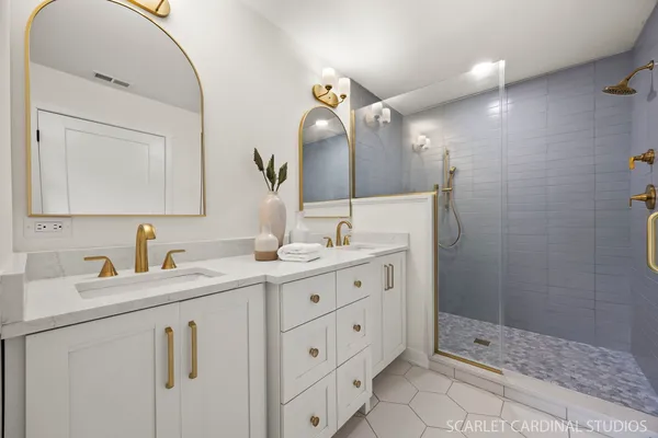 $1,225,000 | 717 North Brainard Street, Naperville, IL 60563