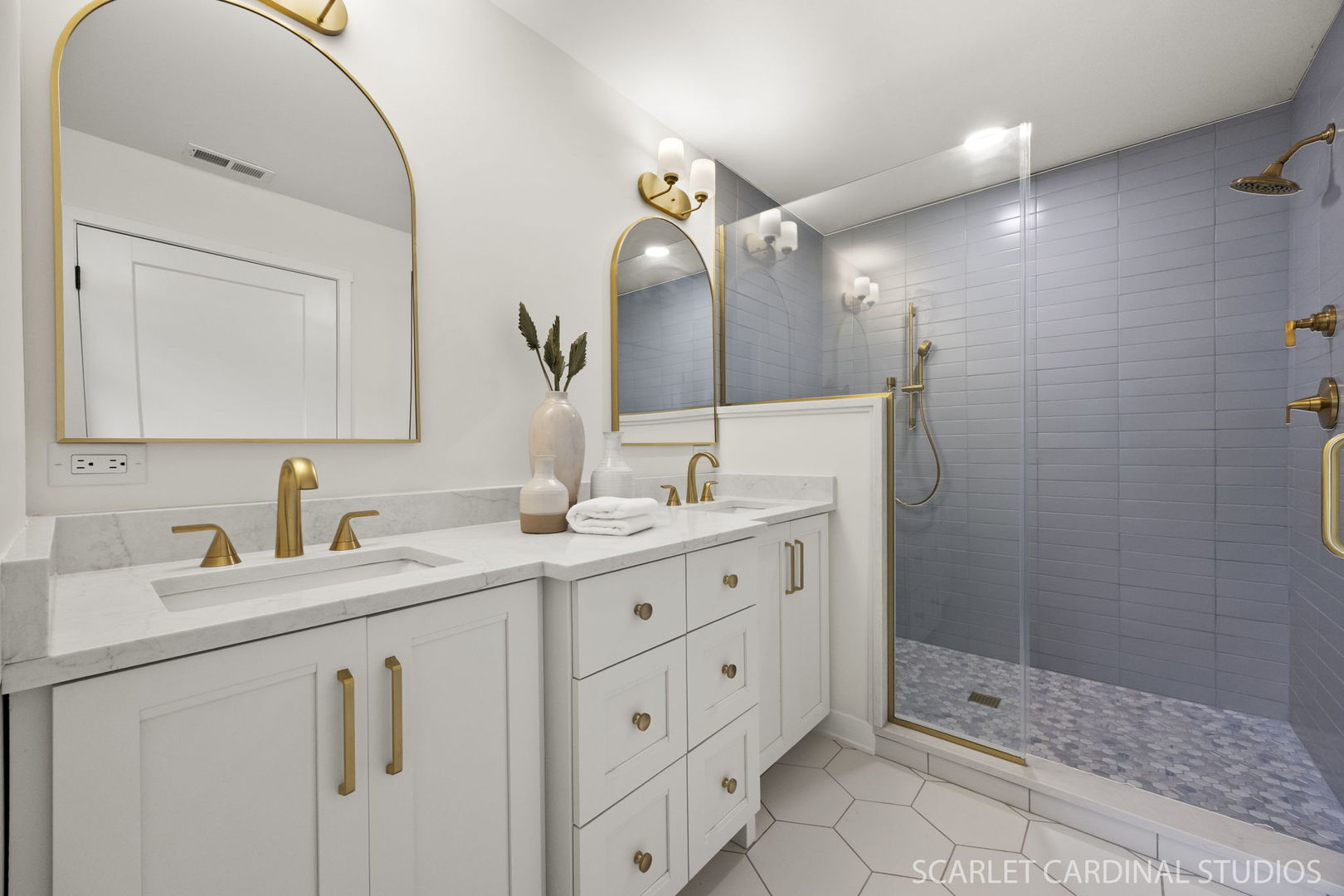 717 North Brainard Street Naperville, IL 60563 - Photo 20 of 49 a bathroom with double sink and a mirror