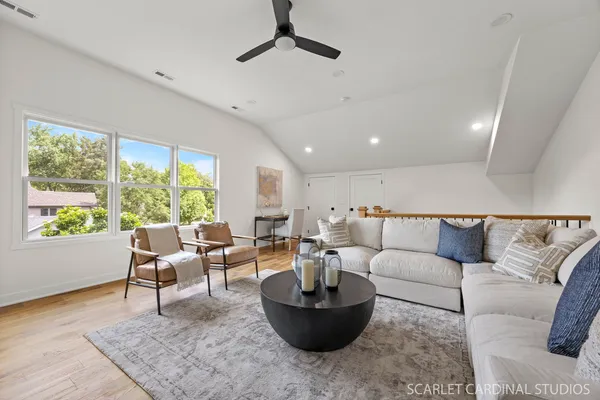 $1,225,000 | 717 North Brainard Street, Naperville, IL 60563