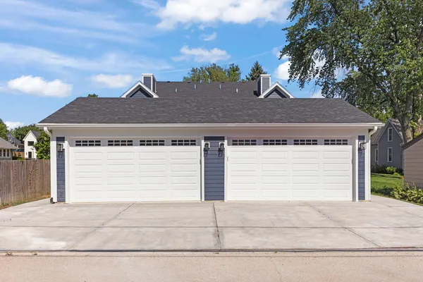 $1,225,000 | 717 North Brainard Street, Naperville, IL 60563