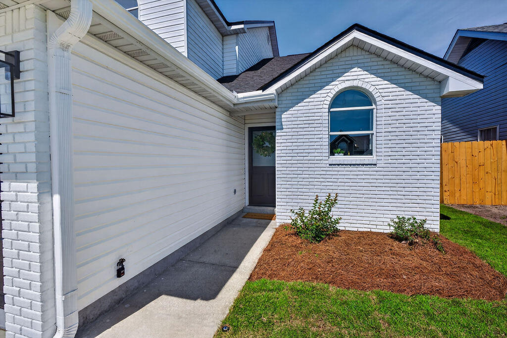 468 Sandy Ridge Circle Mary Esther, FL 32569 - Photo 4 of 53 468SandyRidge-6