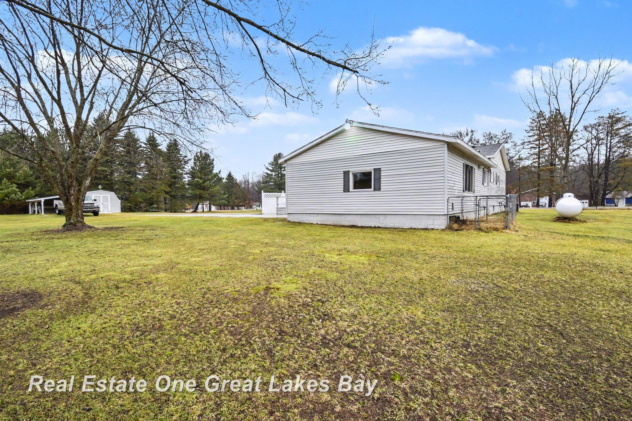 2750 East Deckerville Road Caro, MI 48723 - Photo 25 of 29