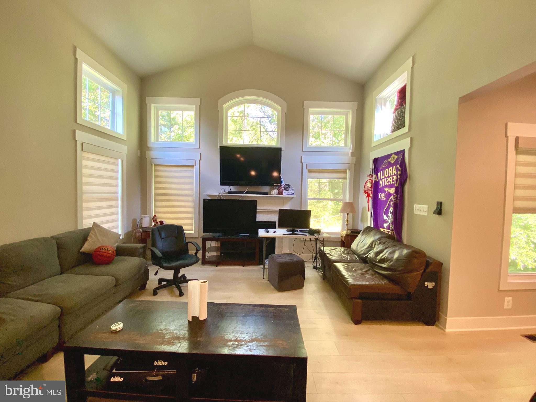 3607 Rose Lane Annandale, VA 22003 - Photo 7 of 24