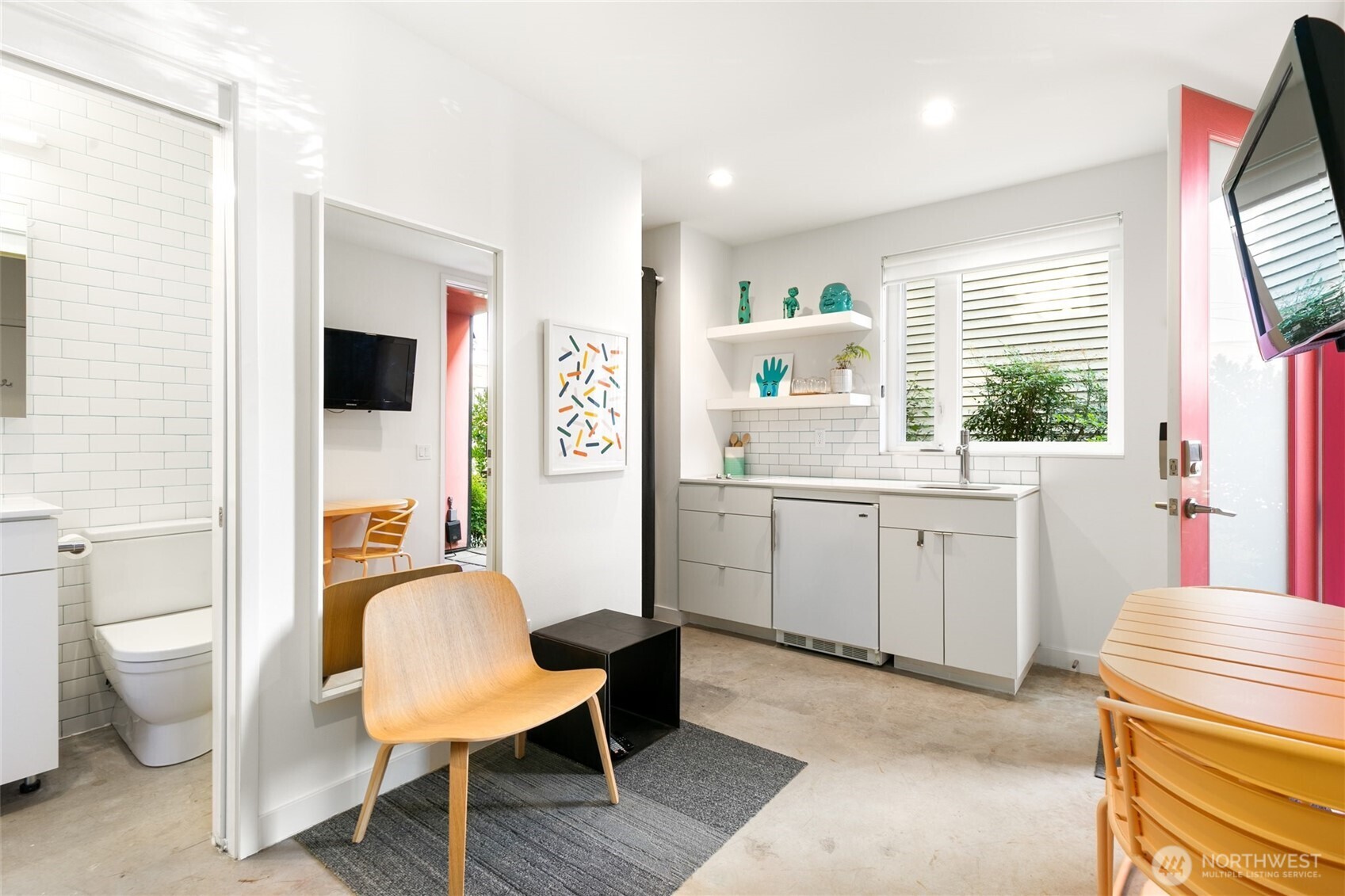 716 16th Avenue, Unit C Seattle, WA 98122 - Photo 5 of 40