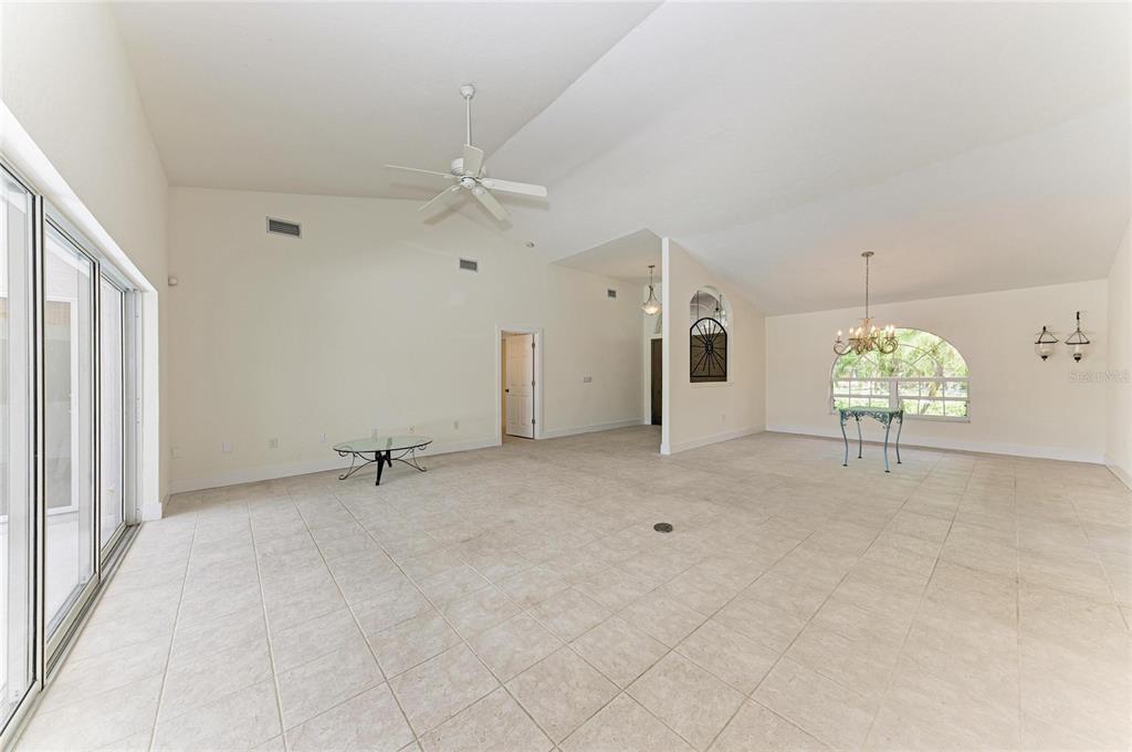 11218 Rivers Bluff Circle Lakewood Ranch, FL 34202 - Photo 13 of 60 Gallery Image 13