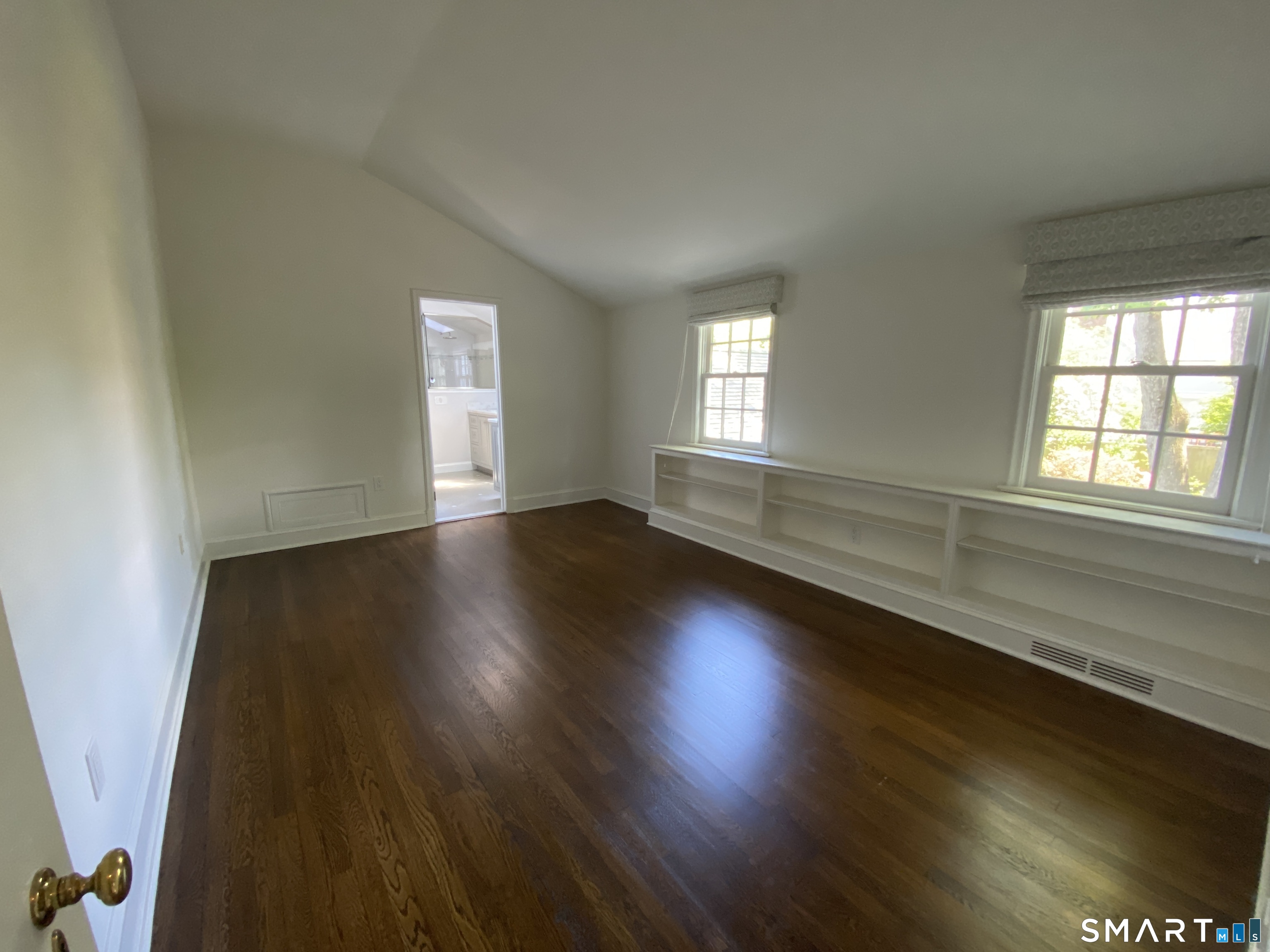 51 Hawthorne Road New Canaan, CT 06840 - Photo 12 of 20