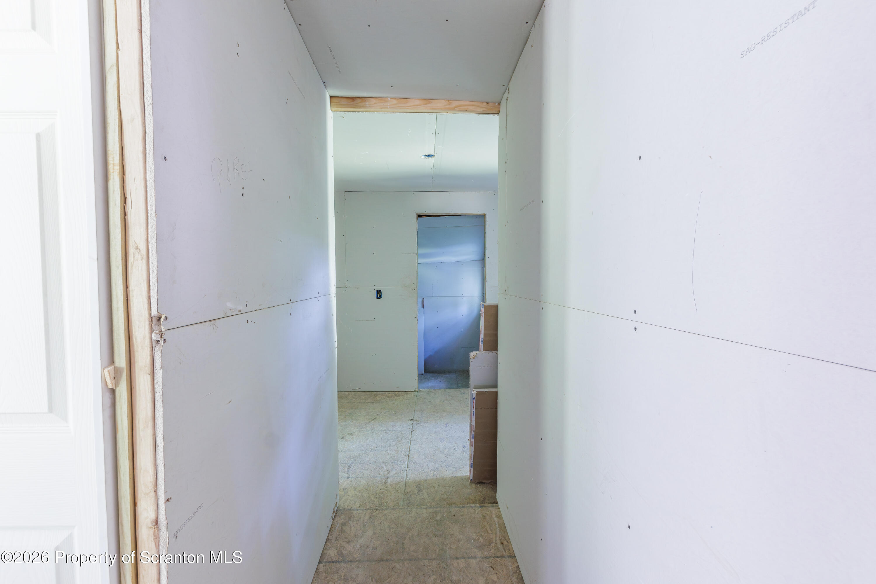 2 Washington Street Dallas, PA 18612 - Photo 11 of 20 davids house _1--11