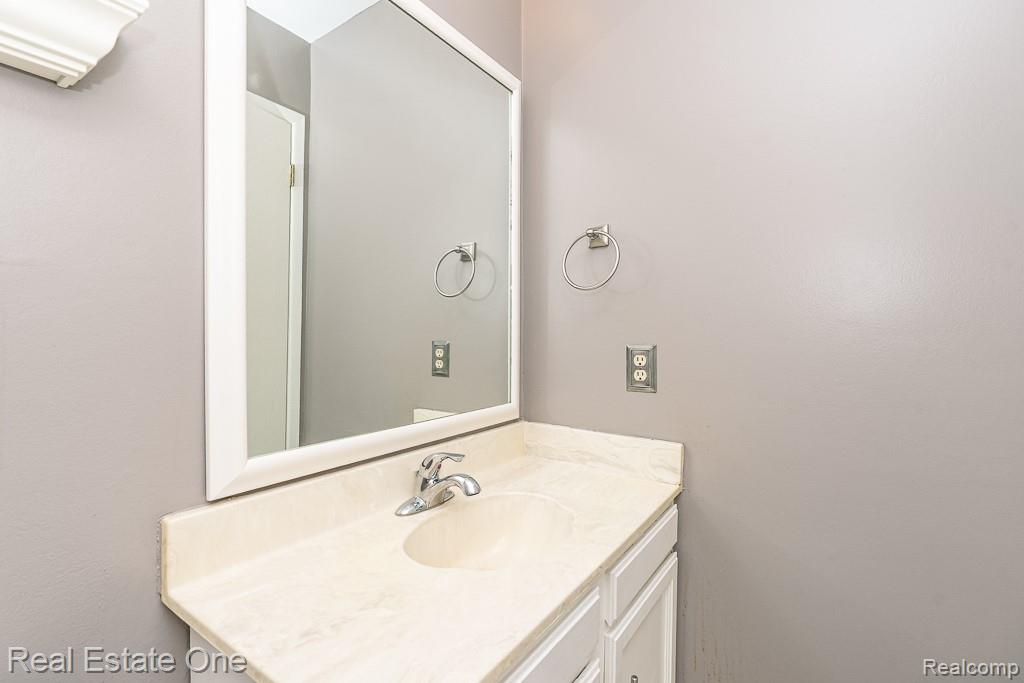 1312 Brook Lane Rochester Hills, MI 48306 - Photo 15 of 22