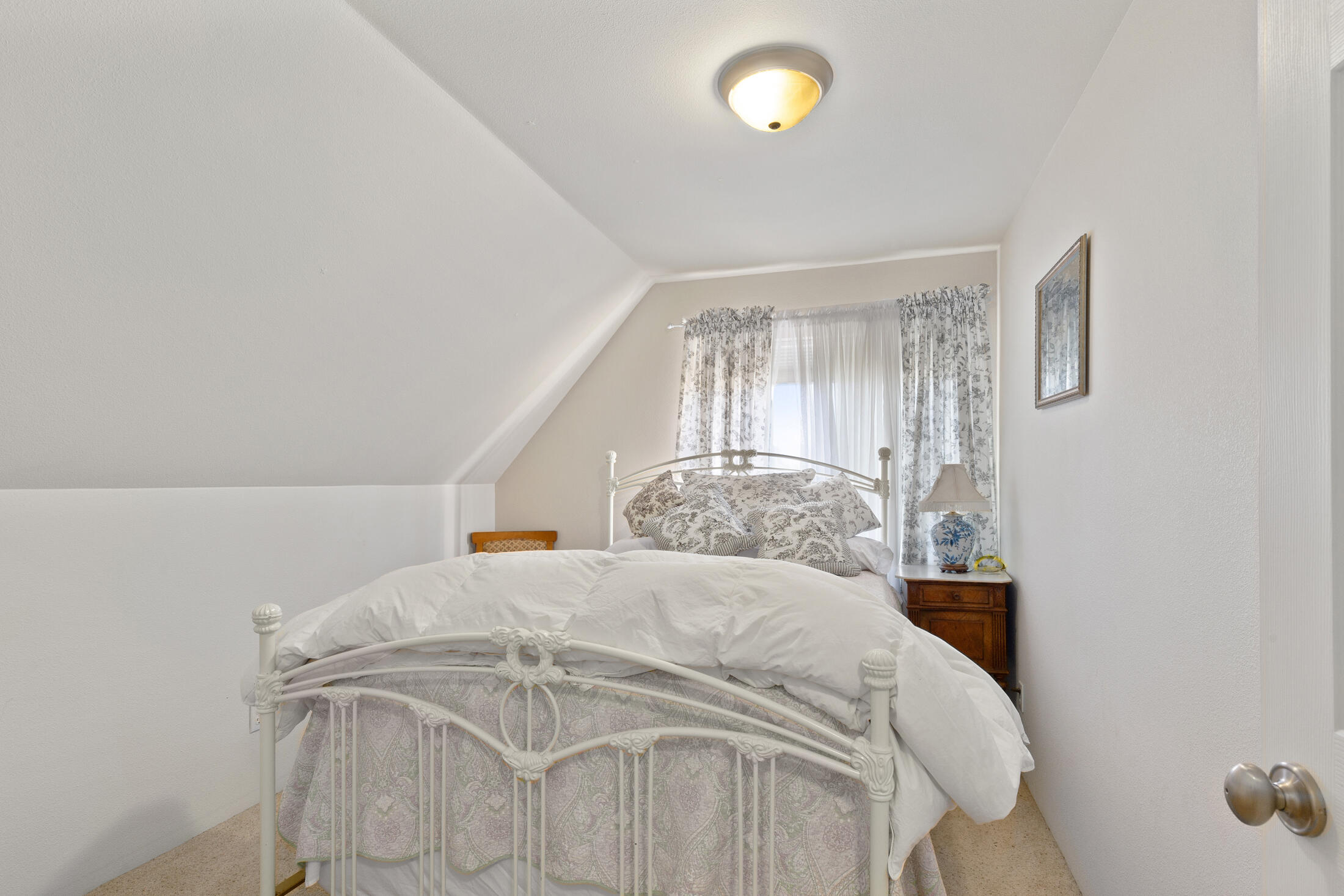 800 Deer Creek Road Selma, OR 97538 - Photo 30 of 42 Bedroom 2 of Studio