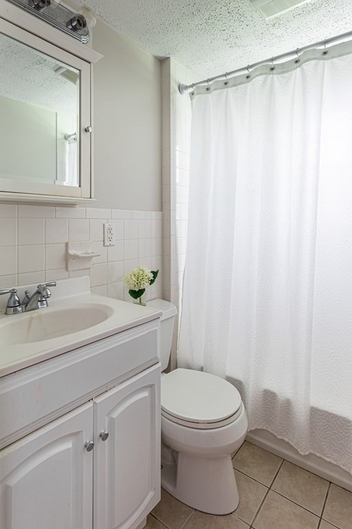 24 Travis Road Holliston, MA 01746 - Photo 13 of 25 Gallery Image 13