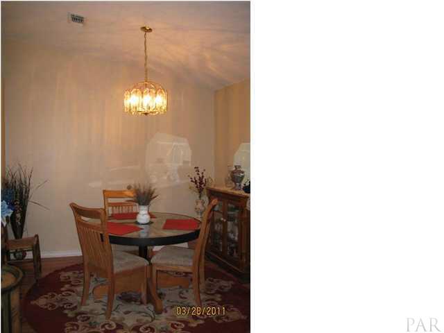 6911 Cedar Ridge Circle Milton, FL 32570 - Photo 8 of 11 Dining area