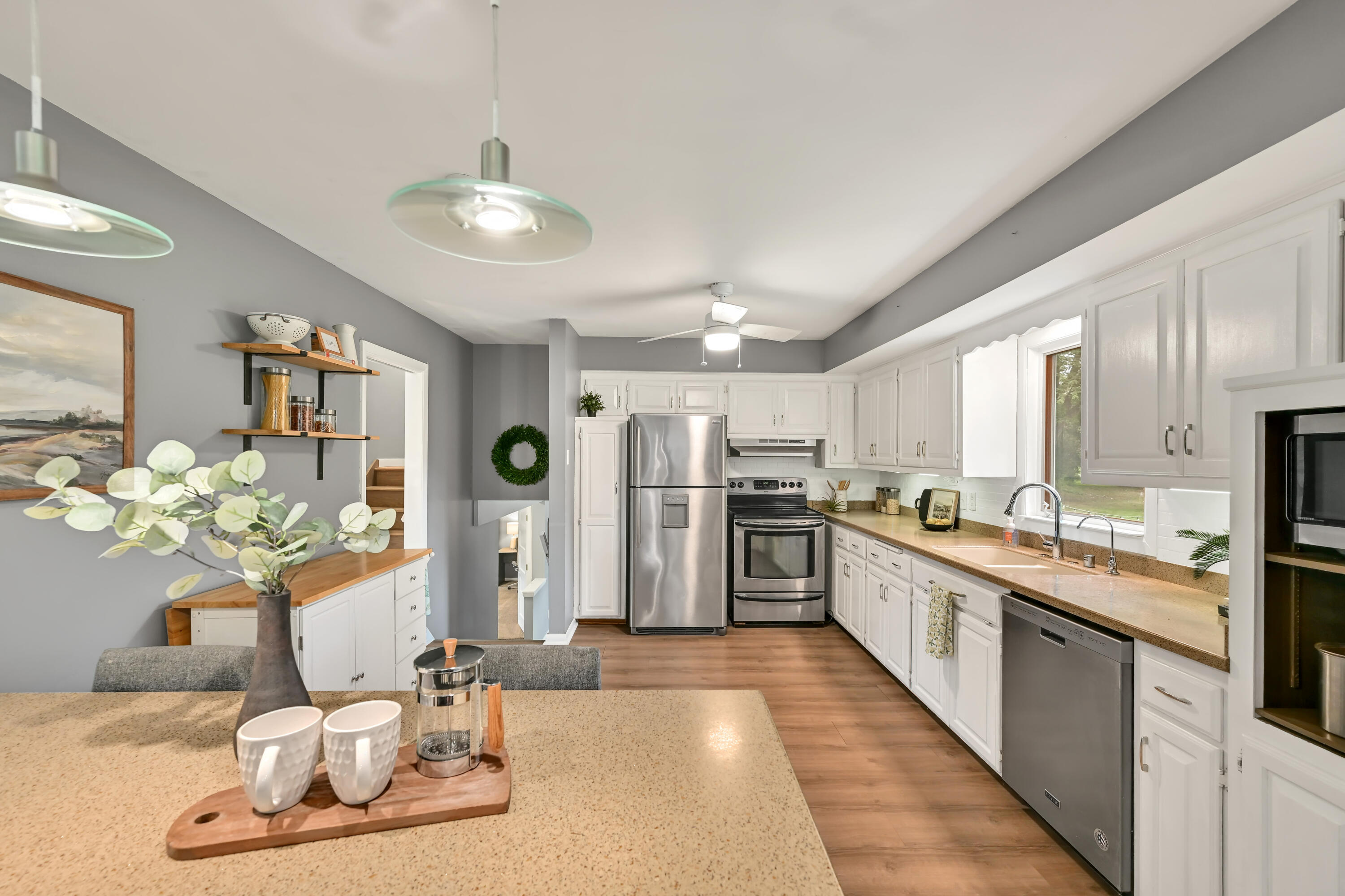 11938 North Ridgeway Avenue Mequon, WI 53097 - Photo 11 of 32 Stylish and Functional Kitchen