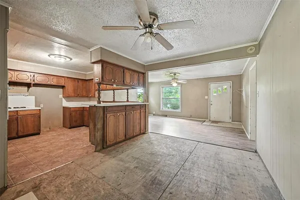 $109,900 | 414 South Broadway Street, Bells, TX 75414