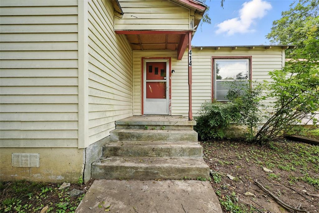 414 South Broadway Street Bells, TX 75414 - Photo 4 of 29