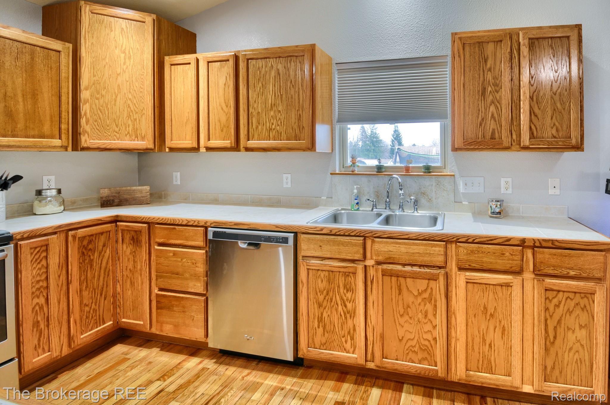 7459 East Coldwater Road Davison, MI 48423 - Photo 11 of 36 SD3_3319-HDR(5).jpg