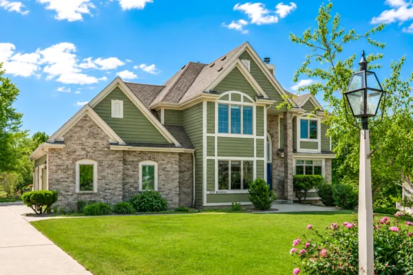 $949,900 | N29W26152 Coachman Drive, Pewaukee, WI 53072