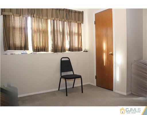 1235 Huron Road North Brunswick, NJ 08902 - Photo 22 of 25 Gallery Image 22