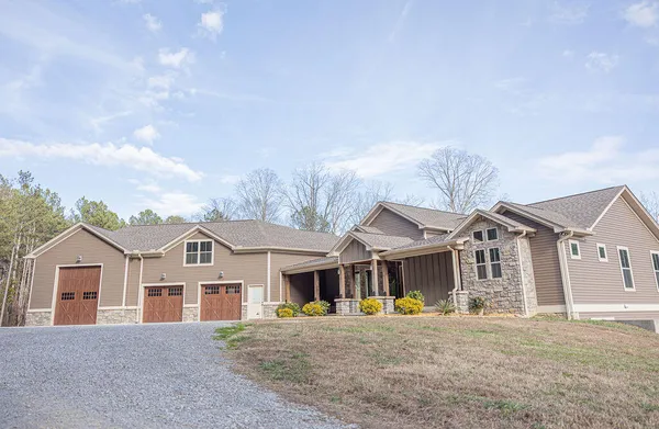 $1,100,000 | 1184 McConnell Crossing, LaFayette, GA 30728