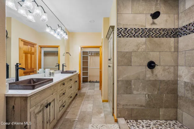 $2,750,000 | 58250 Highway 200, Clark Fork, ID 83811