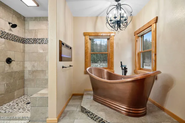 $2,695,000 | 58250 Highway 200, Clark Fork, ID 83811
