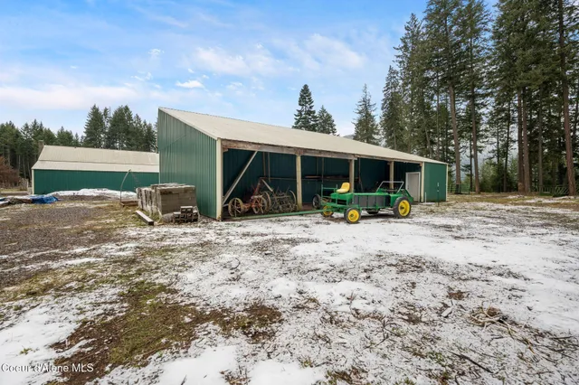 $2,750,000 | 58250 Highway 200, Clark Fork, ID 83811