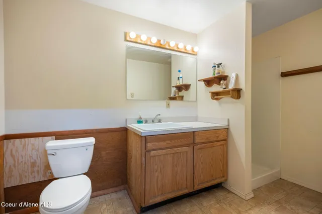 $2,750,000 | 58250 Highway 200, Clark Fork, ID 83811