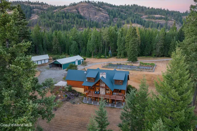 $2,750,000 | 58250 Highway 200, Clark Fork, ID 83811