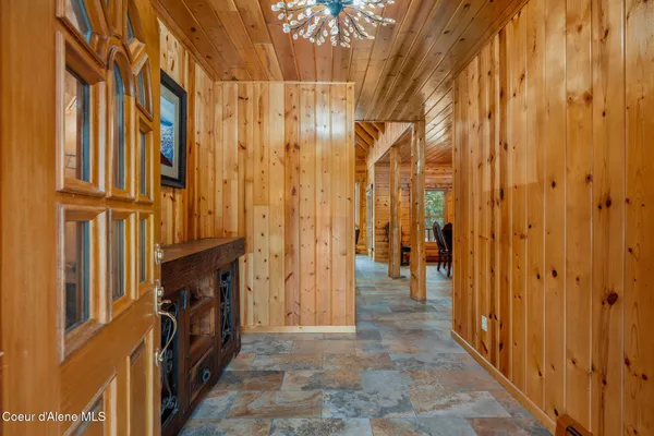 $2,695,000 | 58250 Highway 200, Clark Fork, ID 83811