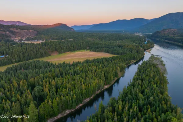 $2,695,000 | 58250 Highway 200, Clark Fork, ID 83811