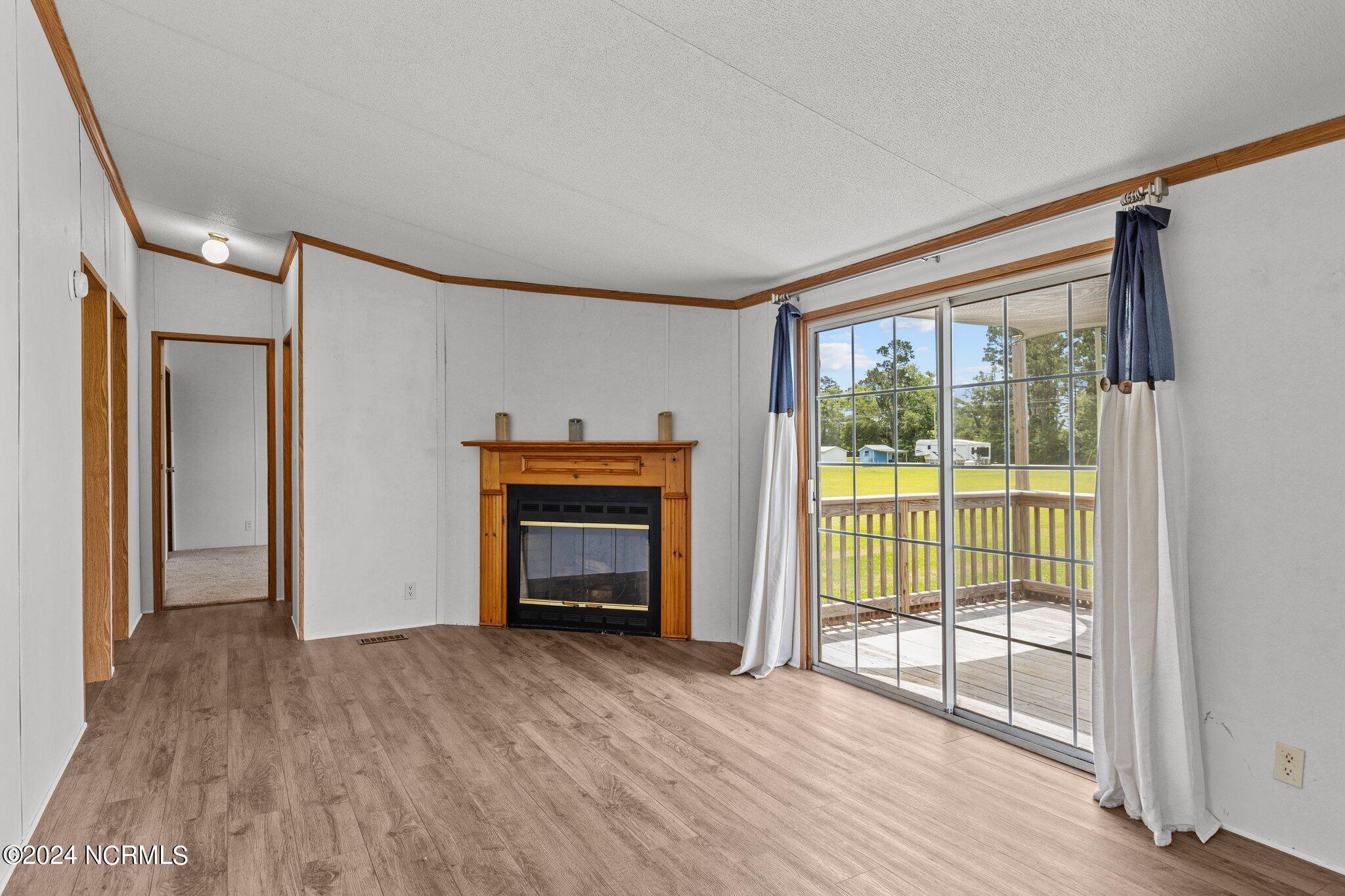 275 Channel Rock Road Beaufort, NC 28516 - Photo 6 of 31 Den