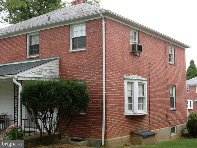 3915 Brookhill Road Baltimore, MD 21215 - Photo 1 of 15 Exterior (Main)