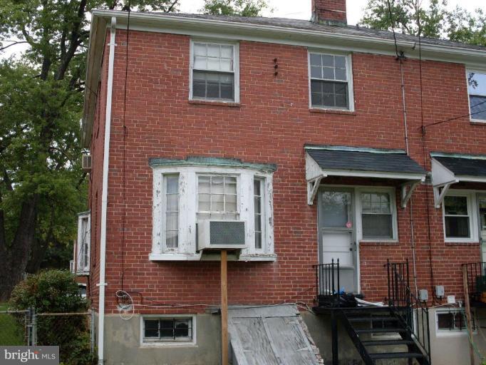 3915 Brookhill Road Baltimore, MD 21215 - Photo 3 of 15 Exterior (Rear)