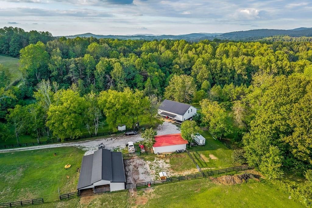 1425 Moodyville Loop Byrdstown, TN 38549 - Photo 2 of 62