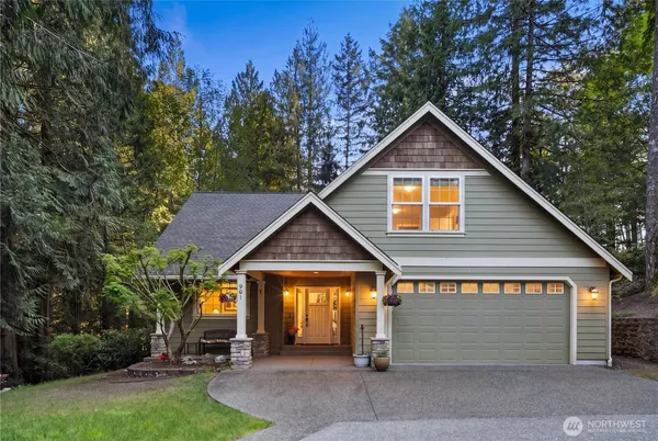 $660,000 | 981 East Lakeshore Drive, Allyn, WA 98524