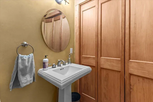 $1,399,900 | 36 Emerson Drive, Jericho, VT 05465