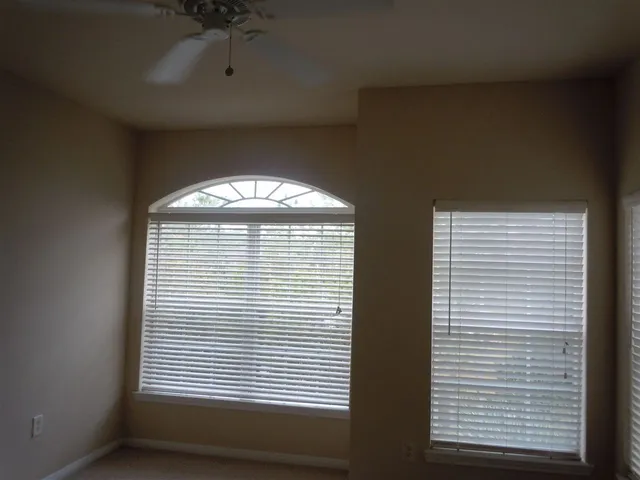 a view of utility room