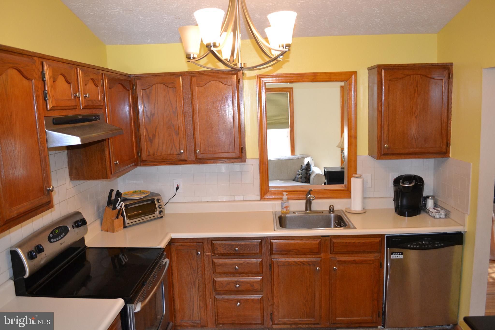 8811 Ridgelys Choice Drive Baltimore, MD 21236 - Photo 13 of 36 Gallery Image 13