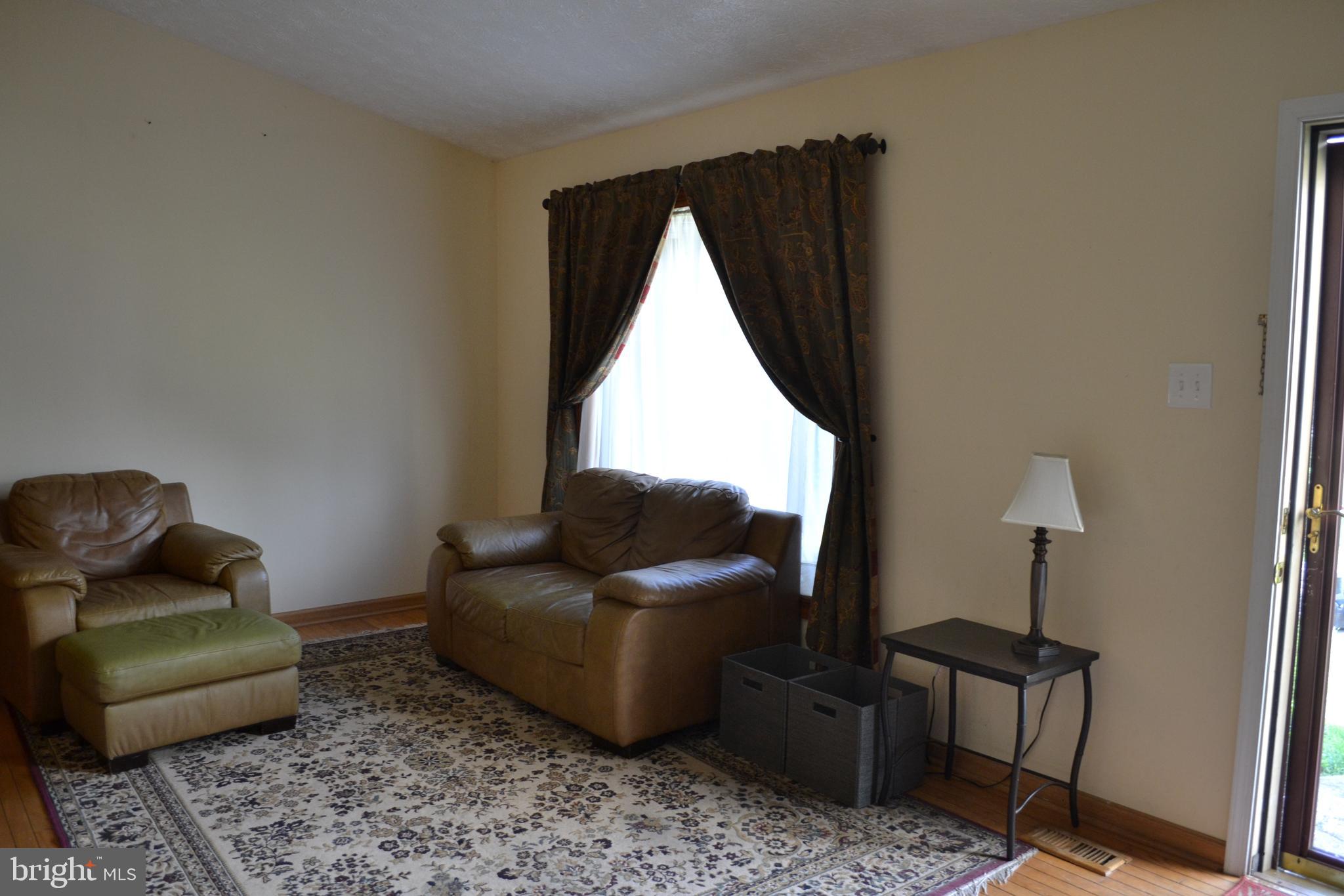 8811 Ridgelys Choice Drive Baltimore, MD 21236 - Photo 5 of 36 Gallery Image 5