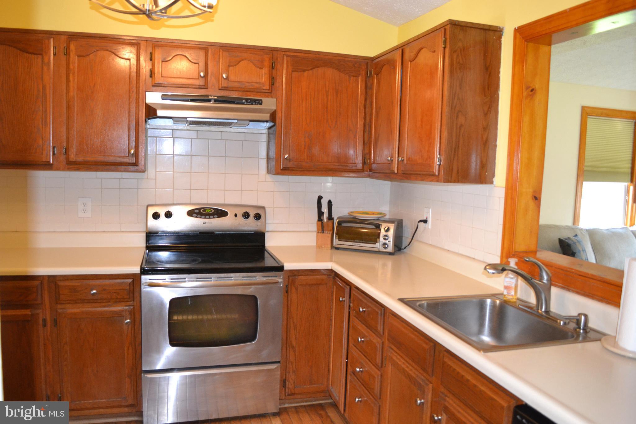 8811 Ridgelys Choice Drive Baltimore, MD 21236 - Photo 9 of 36 Gallery Image 9